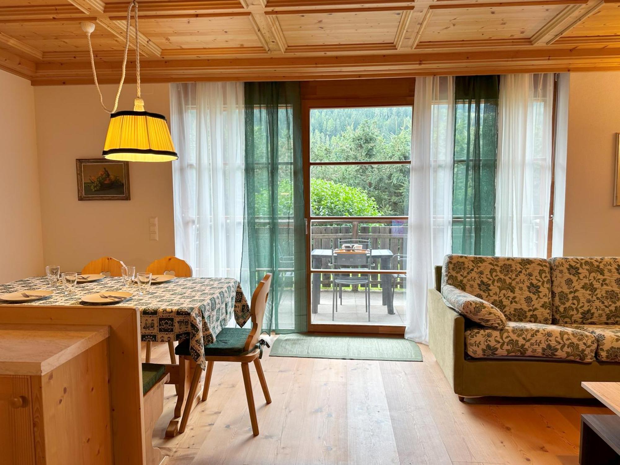 Appartamento Haus Clara By Isa Badkleinkirchheim Bad Kleinkirchheim Esterno foto